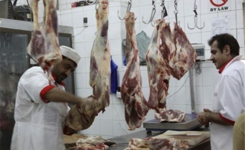 اقدام به احتکار برخی قصابی های زاهدان برای افزایش قیمت گوشت/ تعزیرات حکومتی: با متخلفین برخورد می شود