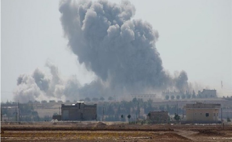 کشته شدن ۱۲ غیرنظامی در حمله جنگنده های آمریکا به دیرالزور سوریه