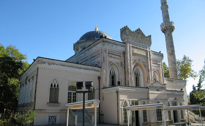 مسجدی که دست‌کمی از باغ‌های بهشتی ندارد +تصاویر