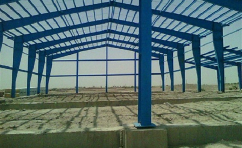 خاک پروژه های نیمه تمام در چشم مردم سیستان وبلوچستان/6 سال چشم انتظاری برای ساخت یک ورزشگاه در هیرمند