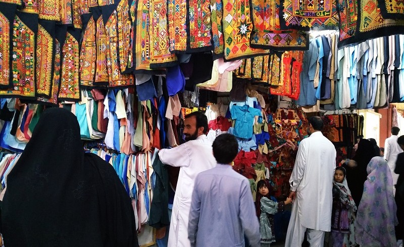 تب ‌و تاب بازار عید فطر در سرزمین نخل و نگاره+ تصویر
