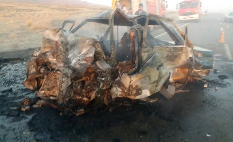 جاده مرگ باز هم قربانی گرفت/ سه‌ تن از شهروندان سراوانی در آتش سوختند+ تصویر