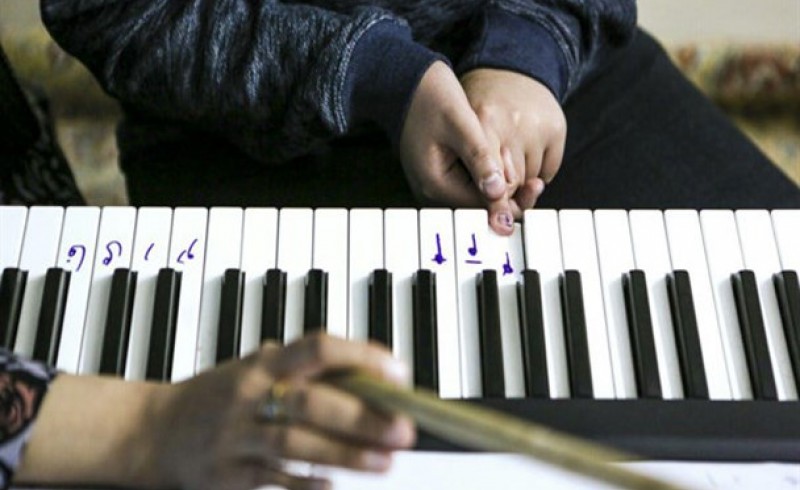 «دست های آبی» از تاثیر موسیقی بر بچه های اوتیسم می‌گوید