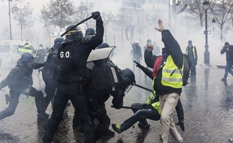 چرا دولت روحانی در قبال سرکوب اعتراضات فرانسه سکوت کرده است؟
