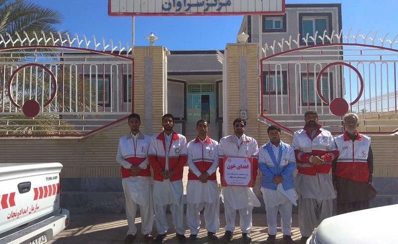 گزارش تصویری/اهدای خون کارکنان و داوطلبین جمعیت هلال احمر سراوان