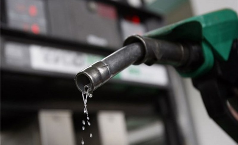 قیمت بنزین در سال آینده افزایش پیدا نمی‌کند