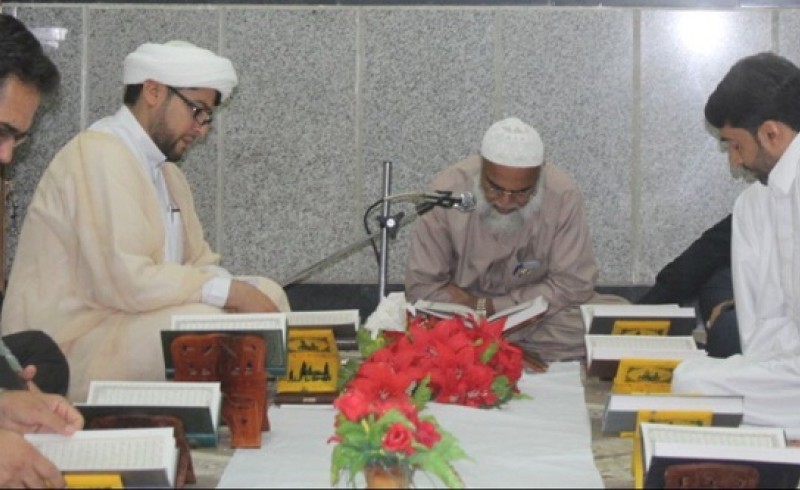 برگزاری مراسم جزء خوانی قرآن کریم در دانشگاه آزاد اسلامی واحد سراوان+ تصویر