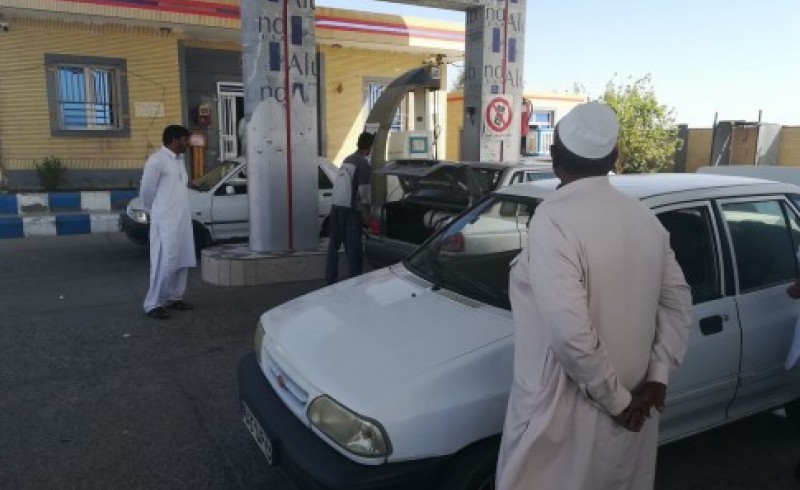 گلایه مردم از معضلات تنها جایگاه سوخت CNG در ایرانشهر/ فرماندار: متقاضیان گرفتار پیچ و خم کارهای اداری هستند