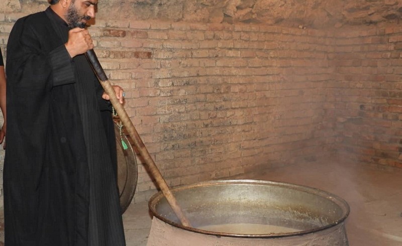 گزارش تصویری از آیین سنتی طبخ حلیم در مهدیه سراوان