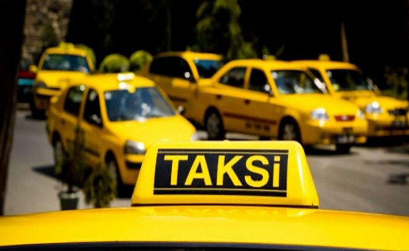 زورگیری رانندگان تاکسی از مسافران با نرخ نامه های جعلی/ مسئولان در خواب زمستانی هستند