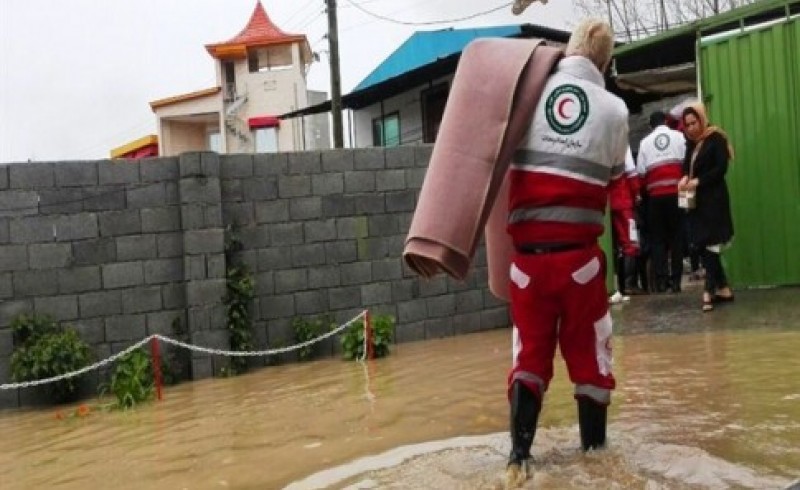 6 روستا تخلیه شد/ نجات44نفر از سرنشینان خودروهای گرفتار در سیلاب