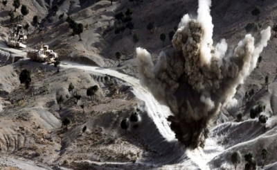 پایان آتش بس میان آمریکا و طالبان/ بمباران مواضع طالبان توسط جنگنده‌های آمریکایی
