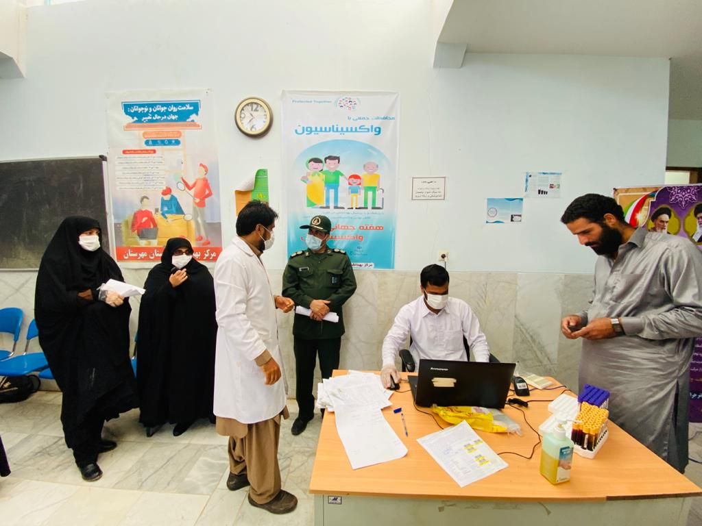 اهدای نفس در مهرستان/ بیش از 100 بانوی بسیجی مهرستانی خون اهدا کردند