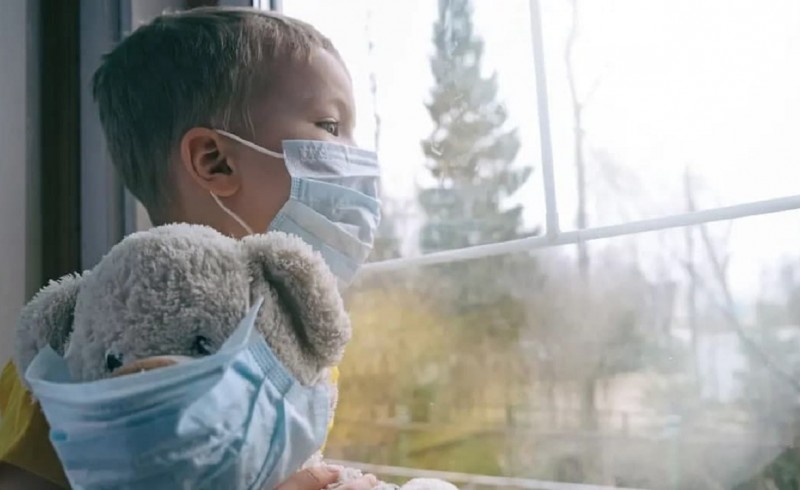 چگونه از کودکان در برابر کرونا و بیماری‌های زمستانی محافظت کنیم؟