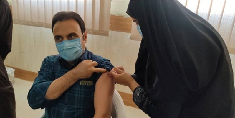 24 نفر از پرسنل مرکز 16 ساعته سوران علیه ویروس کرونا واکسینه شدند/لزوم رعایت دستورالعمل های بهداشتی برای مقابله با موج چهارم کووید 19