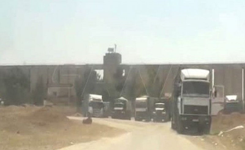نظامیان آمریکا 42 کامیون حامل غلات را از سوریه به عراق قاچاق کردند