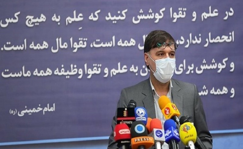 همسر شهید رضایی‌نژاد نخستین دریافت کننده واکسن فخرا در فاز دوم