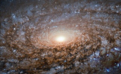 تصویری از یک کهکشان کُرکی