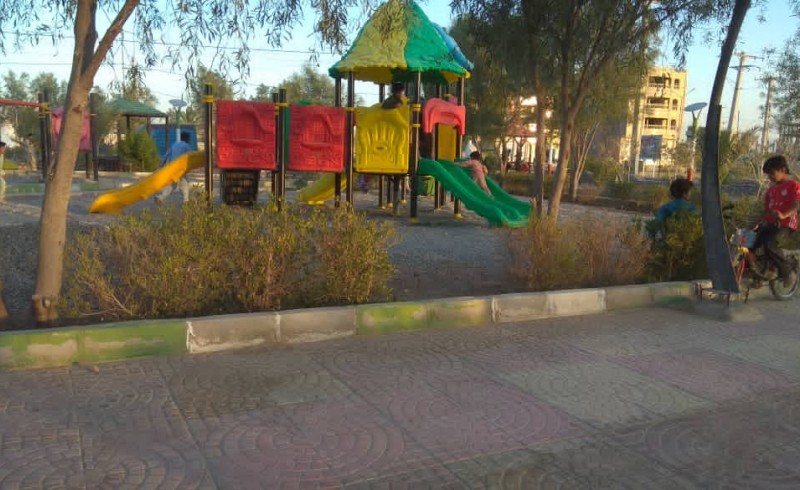 نصب مجموعه بازی پلی اتیلن کودکان در پارک تمدن مهرستان با اعتباری بالغ بر ۵۸۰ میلیون‌ ریال