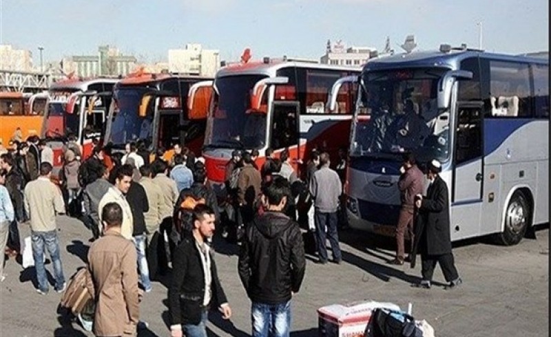 سرگردانی مسافرین در پایانه سراوان به دلیل کاهش اتوبوس مسافربری/ از کتمان مسئولین تا مطالبه به حق مردم در روزهای کرونایی