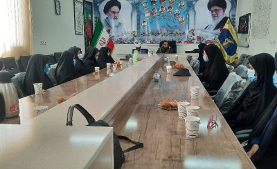 دیدار فرمانده سپاه مهرستان با سفیران عفاف و حجاب شهرستان